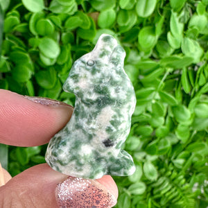 Moss Agate Mini Wolf Carving