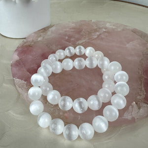 Sleek Selenite Bracelet - High-Quality Beaded Design