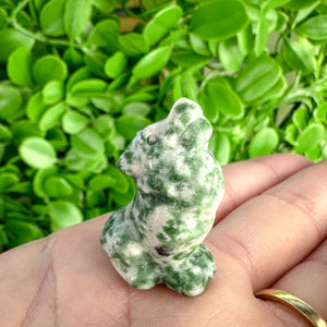 Moss Agate Mini Wolf Carving