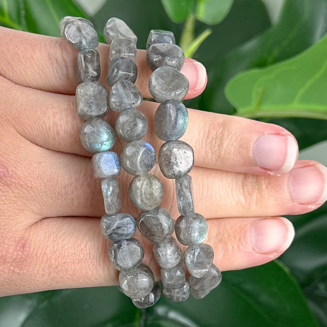 Labradorite Nugget Bracelet – Intuition & Transformation