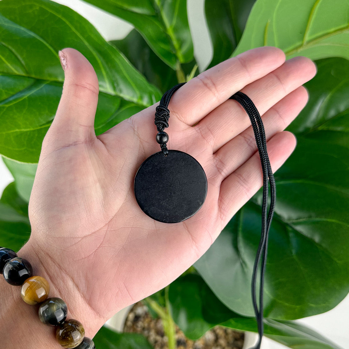 Shungite Pendant – Lion with Cord