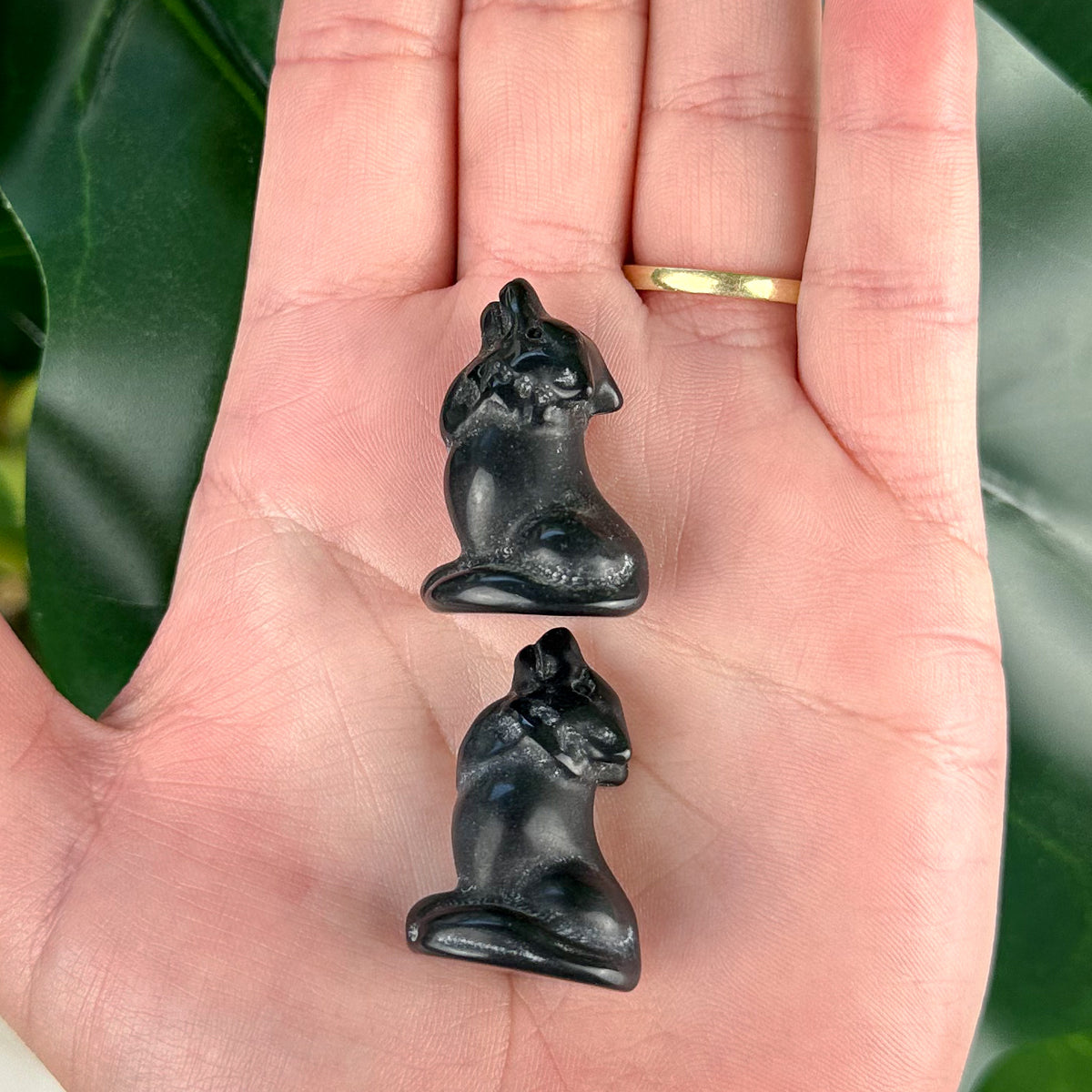 Obsidian Mini Wolf Carving