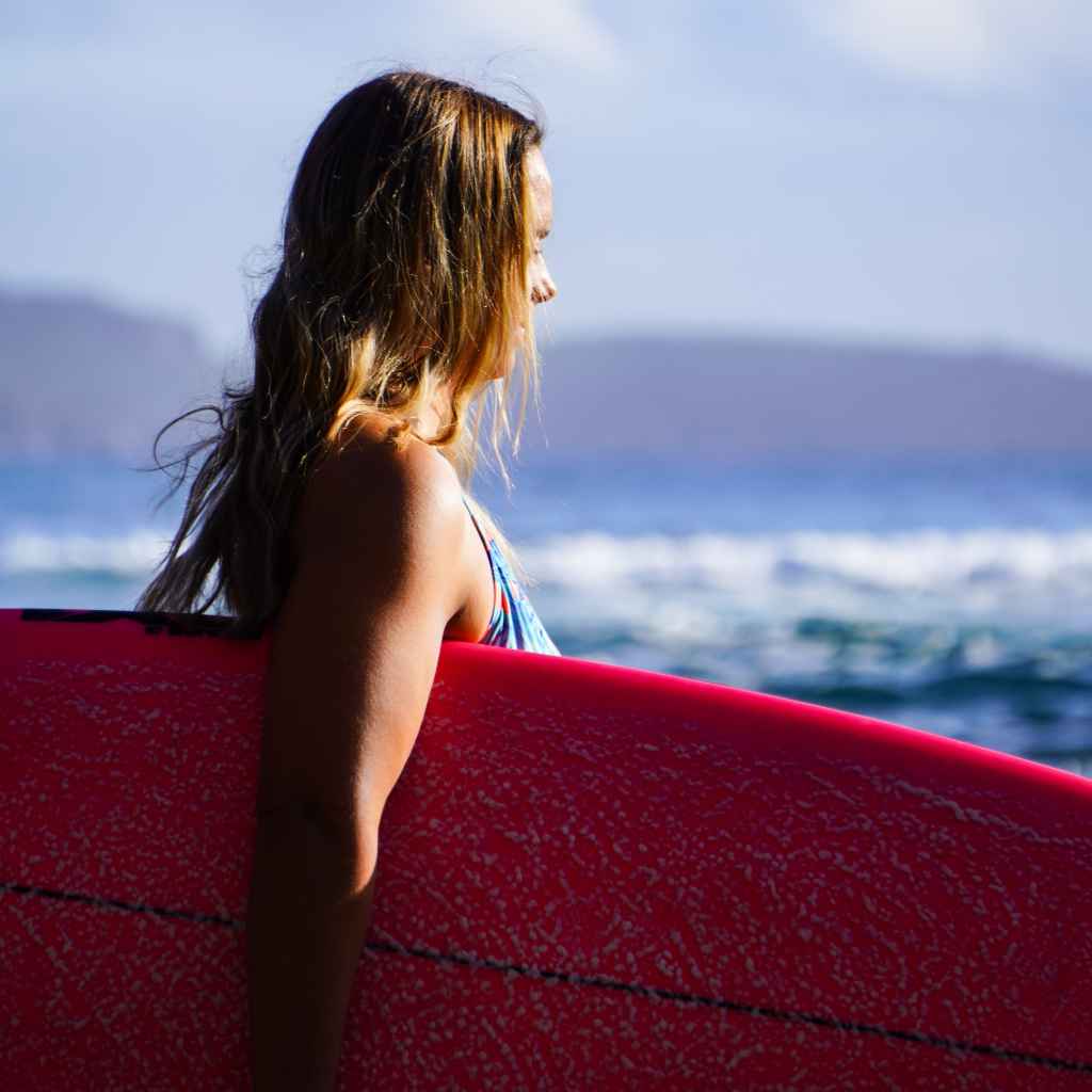 Jess from Everlasting Crystals at beach