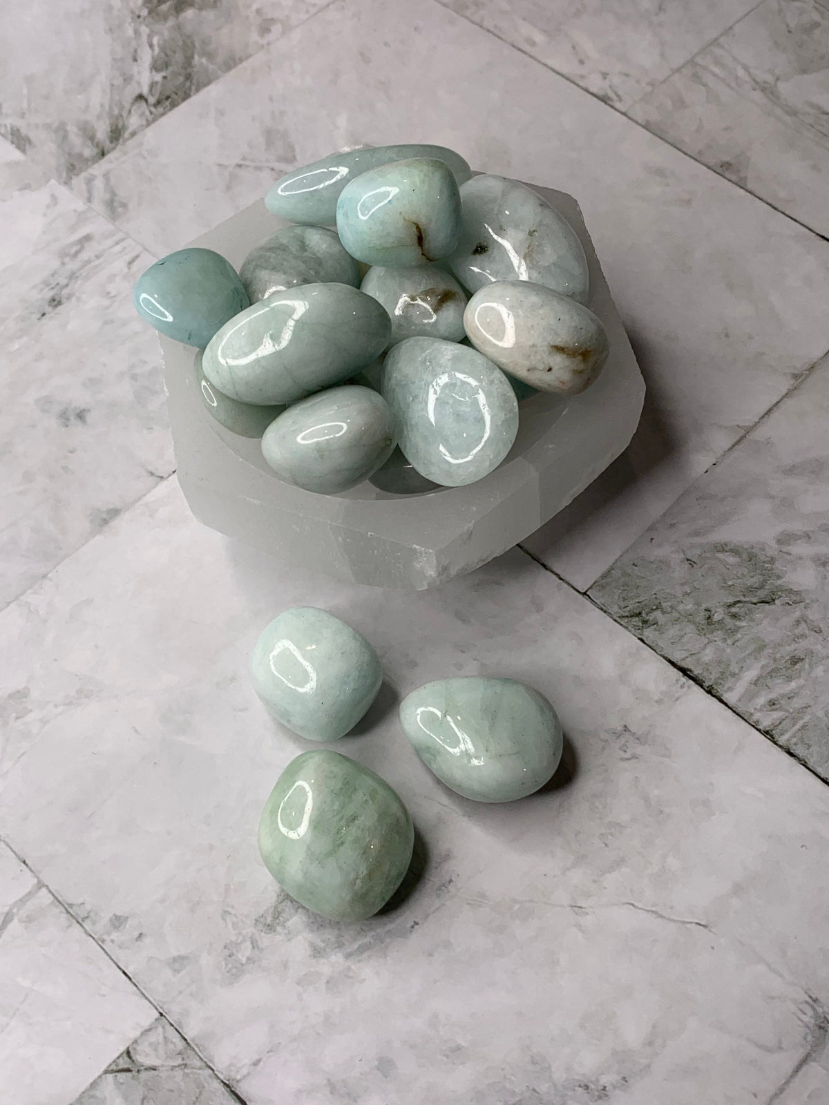 High Quality Aquamarine Tumbled Stone