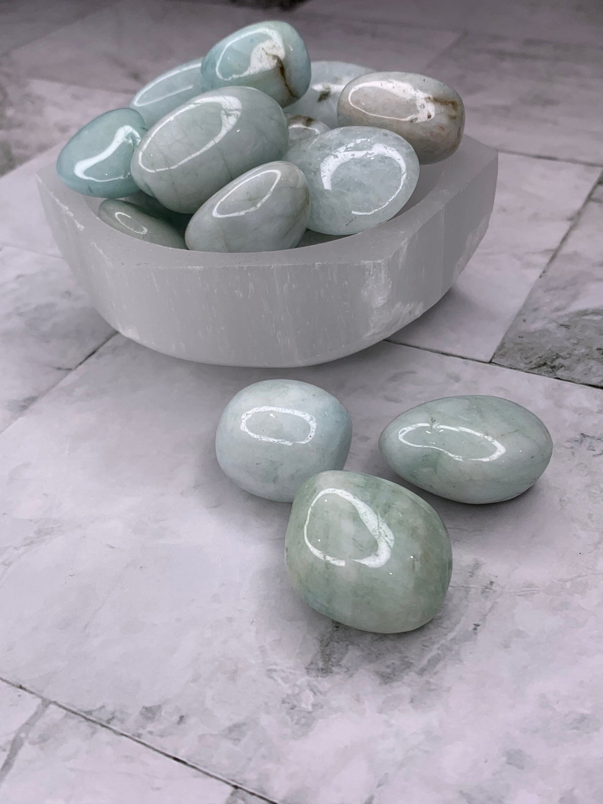 High Quality Aquamarine Tumbled Stone