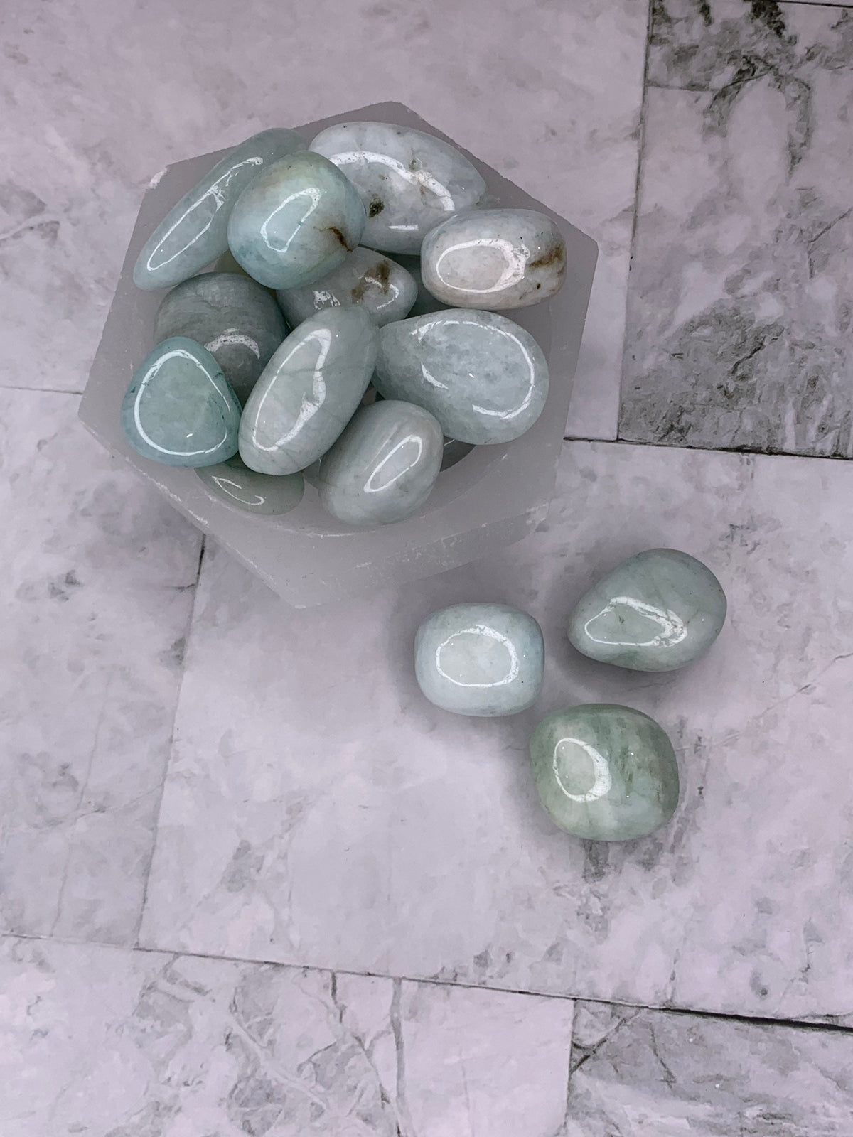 High Quality Aquamarine Tumbled Stone