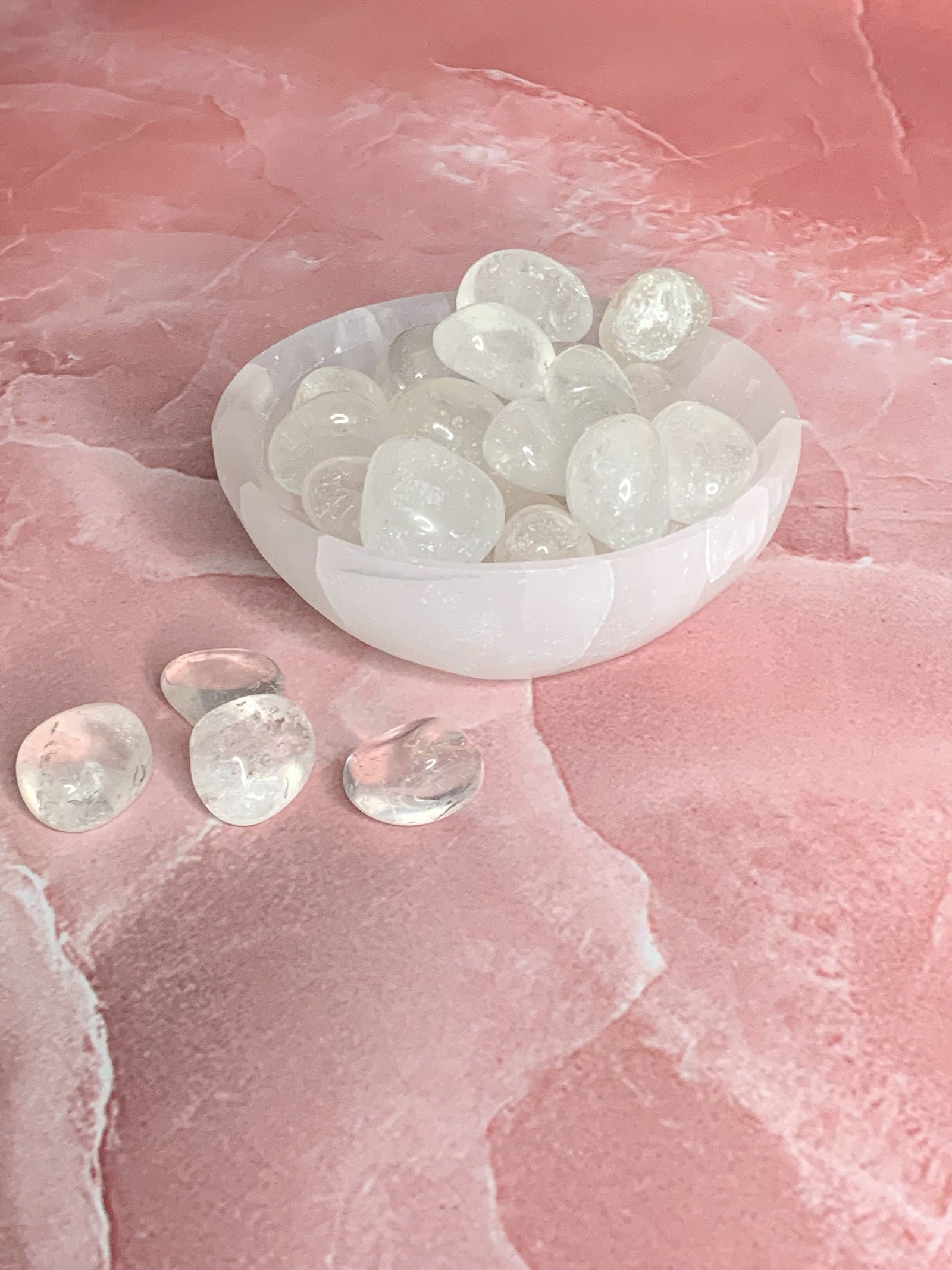 High Quality Clear Quartz Tumble Stone